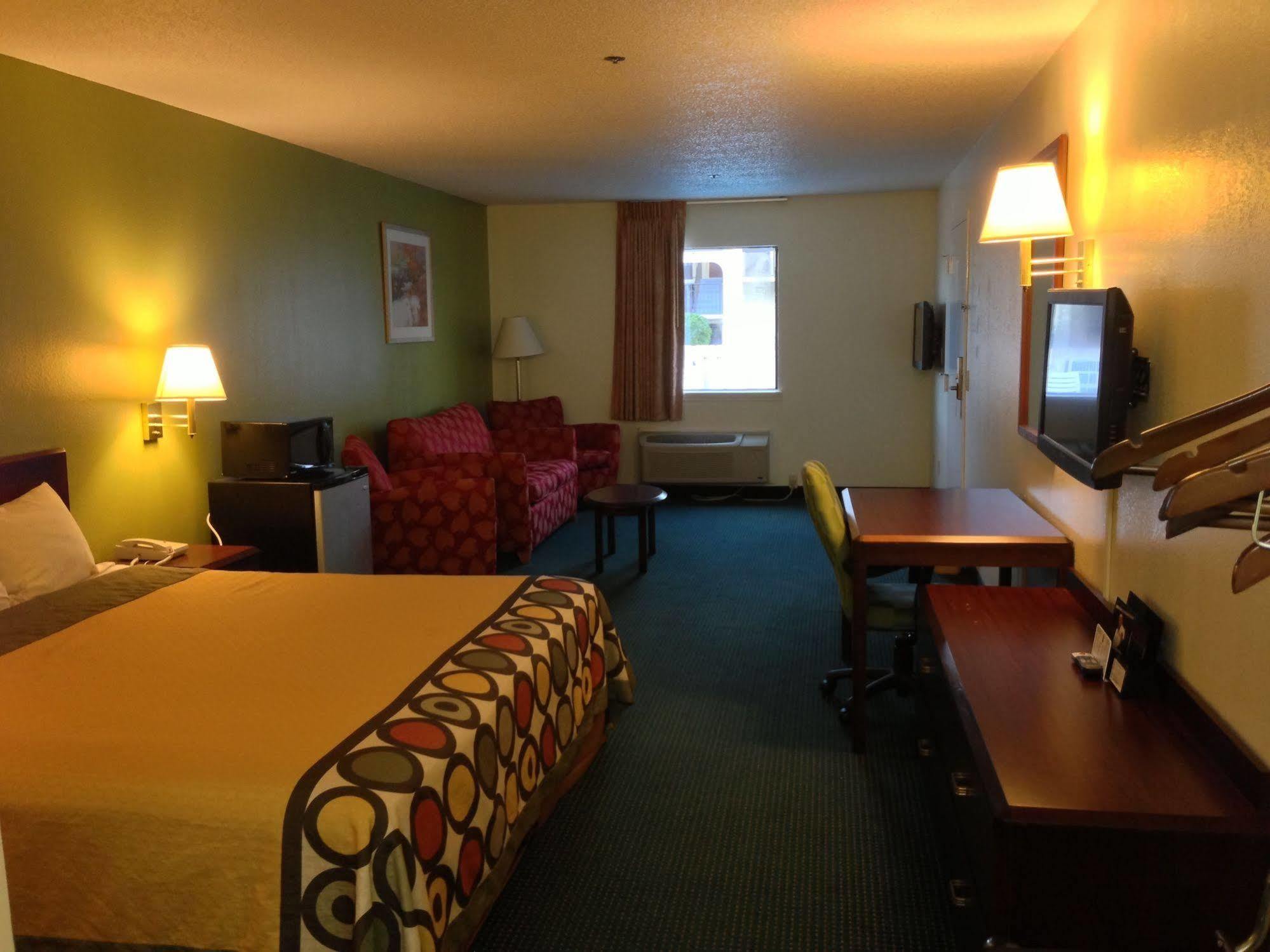 Super 8 By Wyndham Florence Ngoại thất bức ảnh